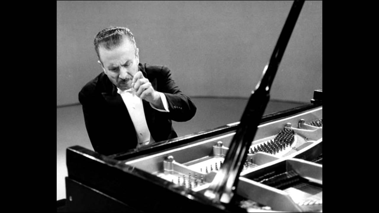 Claudio Arrau: álbum de folclore y cultura chilena